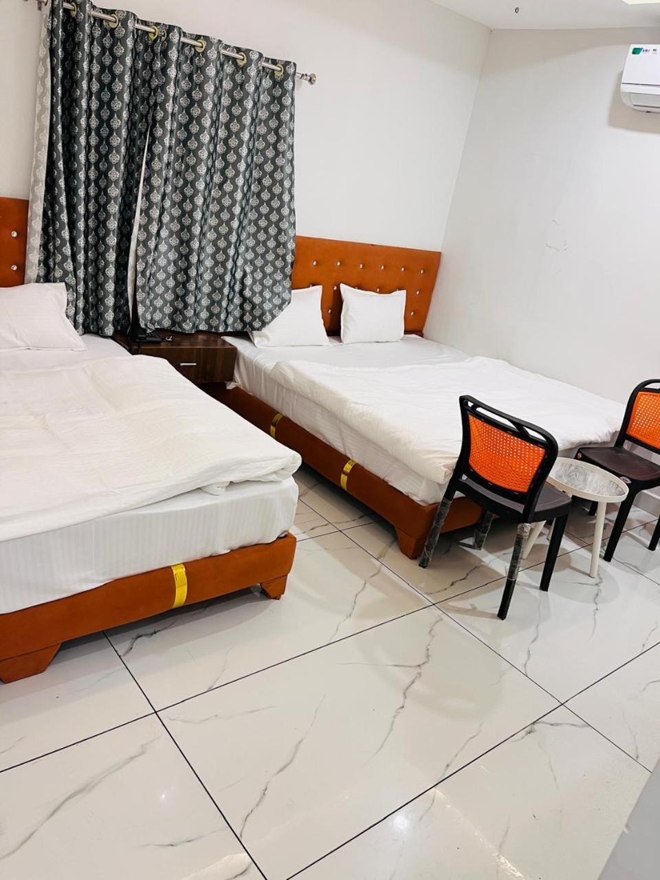 Hotel Shree Kedar Palace Ujjain Zimmer foto